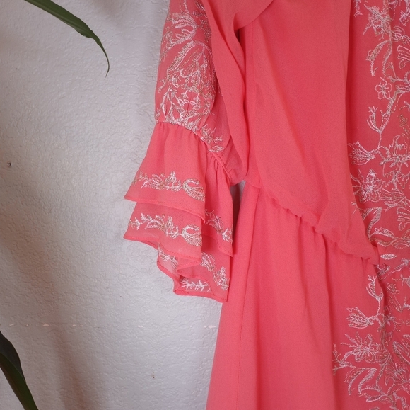 White House Black Market Gold Metallic Embroidered Coral Boho Off Shoulder Dress - Picture 4 of 9